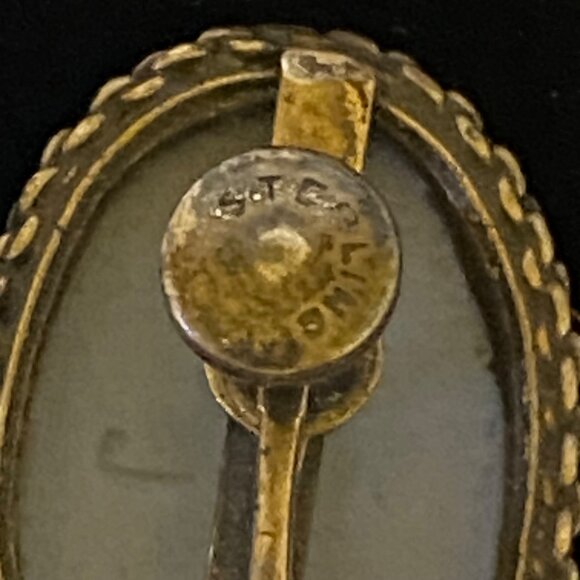 1" x 5/8" Vintage Wedgwood Style Blue & White Cameo Clip-On Earrings Oval Shape - Picture 9 of 12